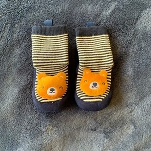 4/$10 Rattle Slipper Socks